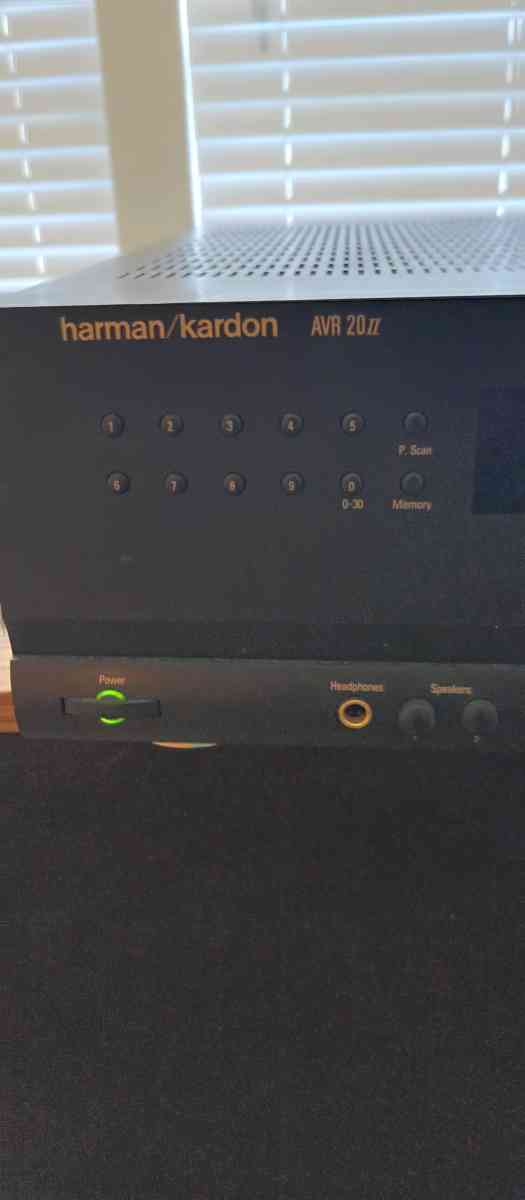 Harman kardon avr20 ll surround amp no remote pair speakers