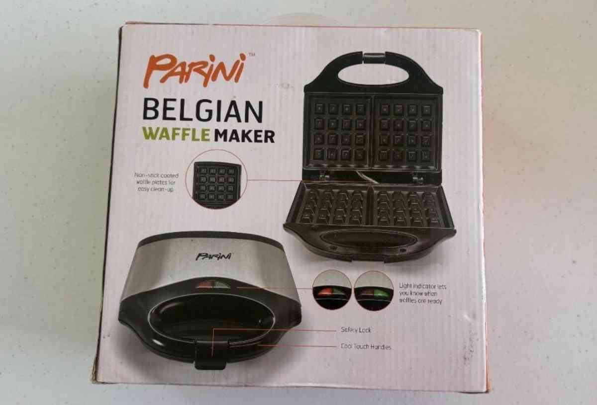 NEW Parini Belgian Waffle Maker  Crispy Fluffy Waffles