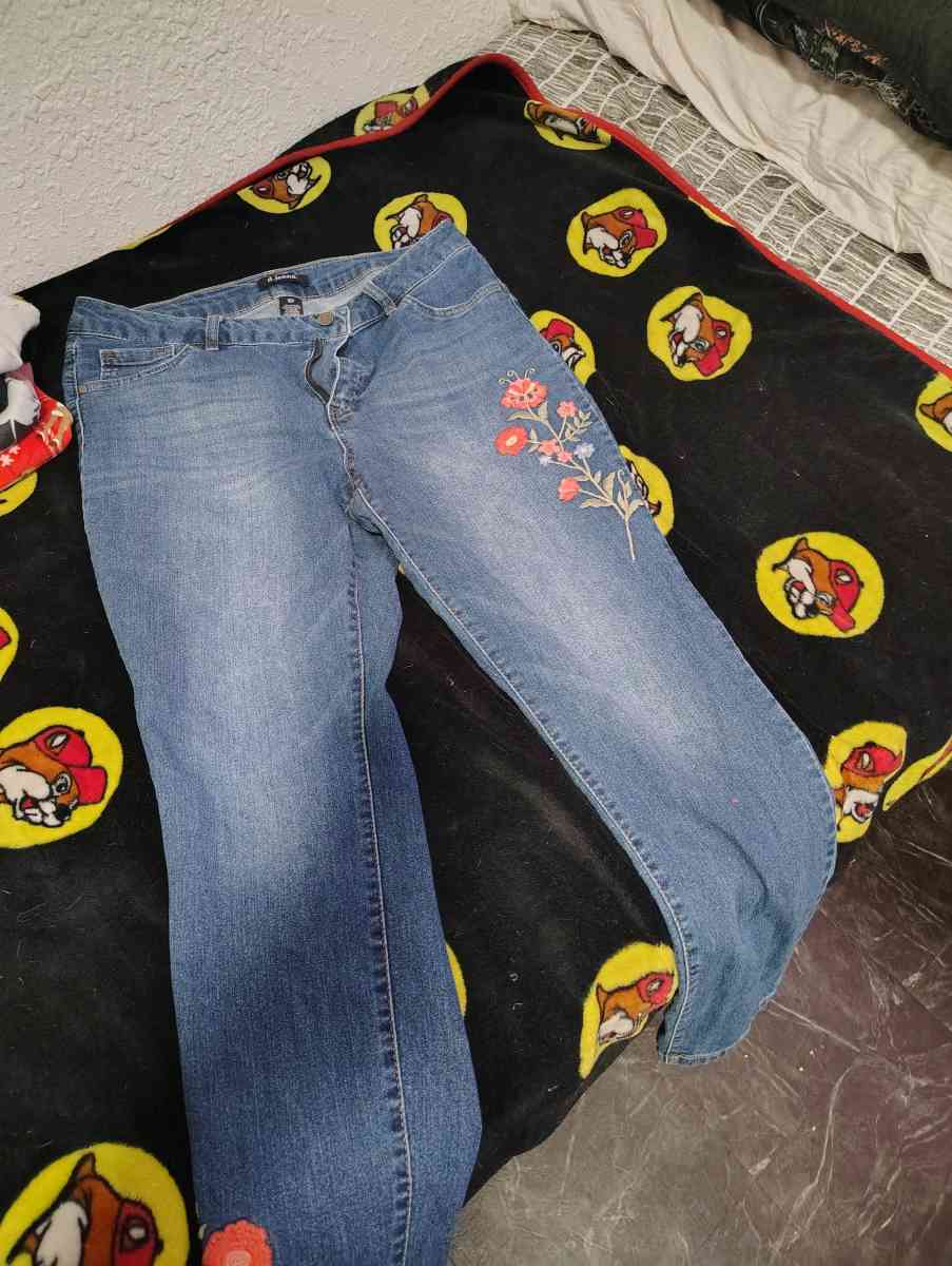 womens gently used clothes