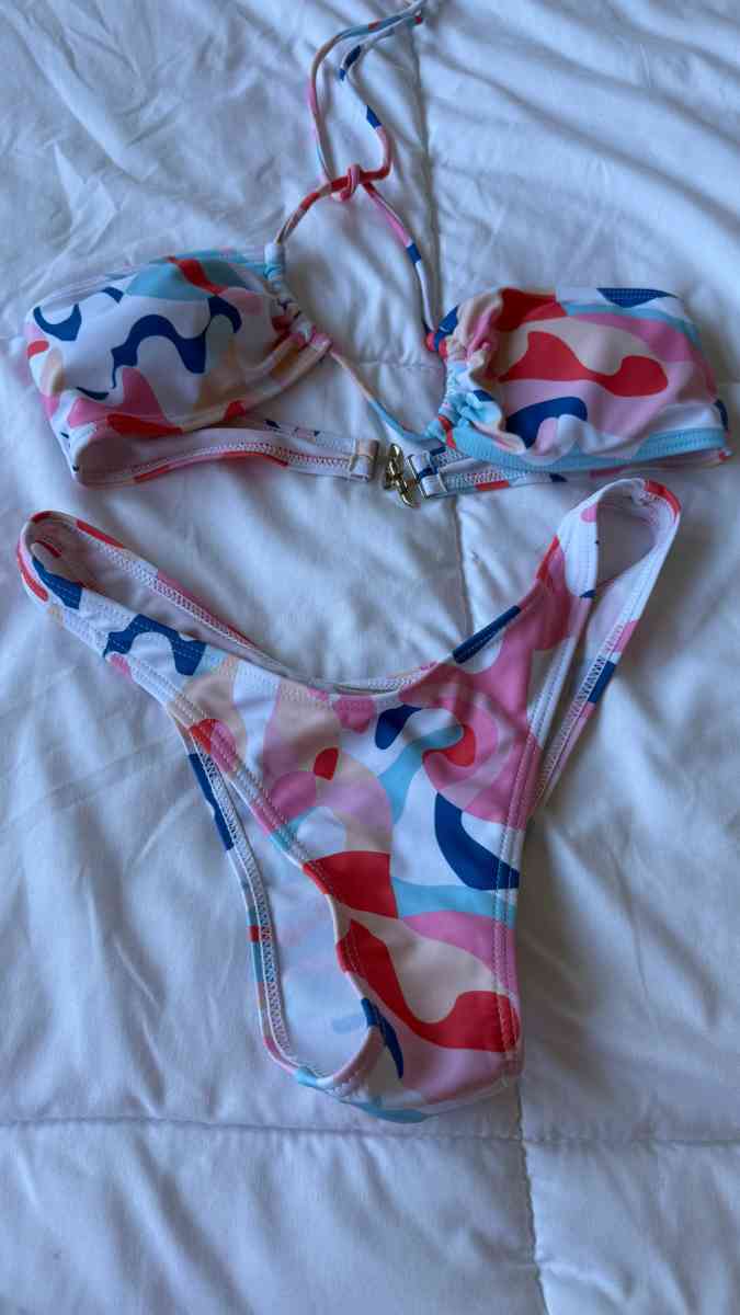 Colorful Abstract 3Piece Bikini Set w Padded Top  Sheer Wrap